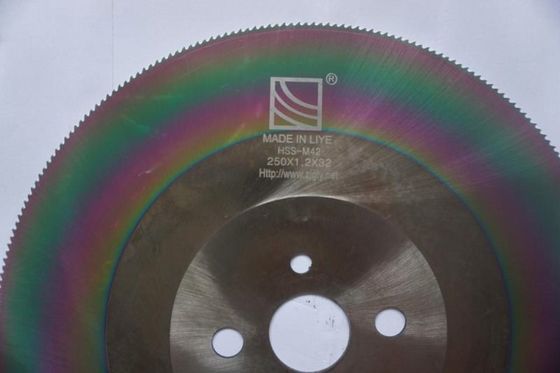 140 144 Lames de scie circulaire en tôle blanche en Ti revêtues de Hss pour la découpe des métaux