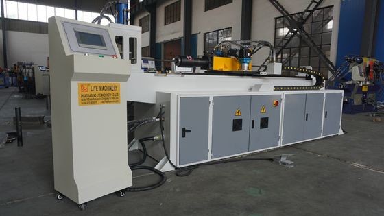 Machine de perforation de trous de tuyaux hydrauliques Servo moteur d'alimentation de rotation pour tuyaux en acier